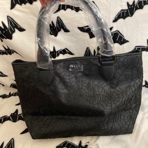 Backstitch Bruja Trick or Travel Tote bag